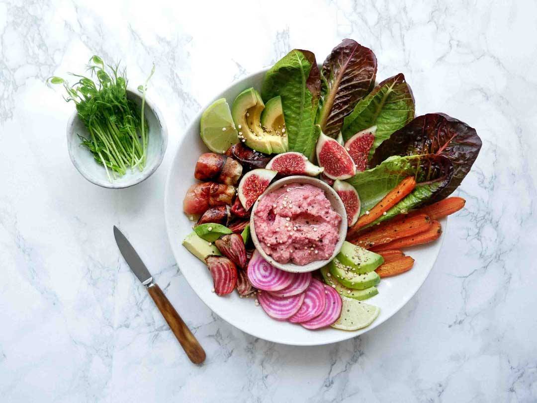beetroot hummus salad
