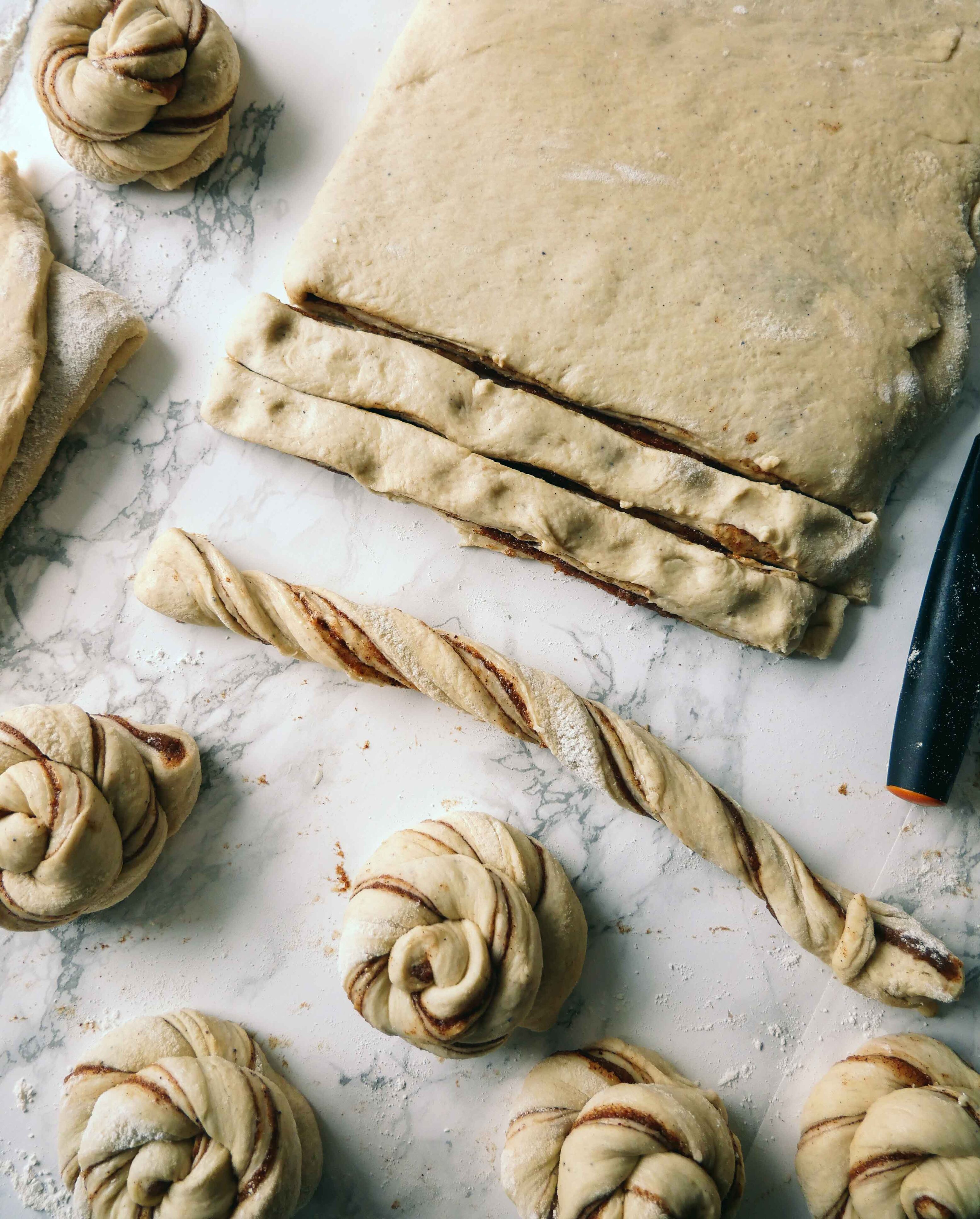 how to make vegan cinnamon buns