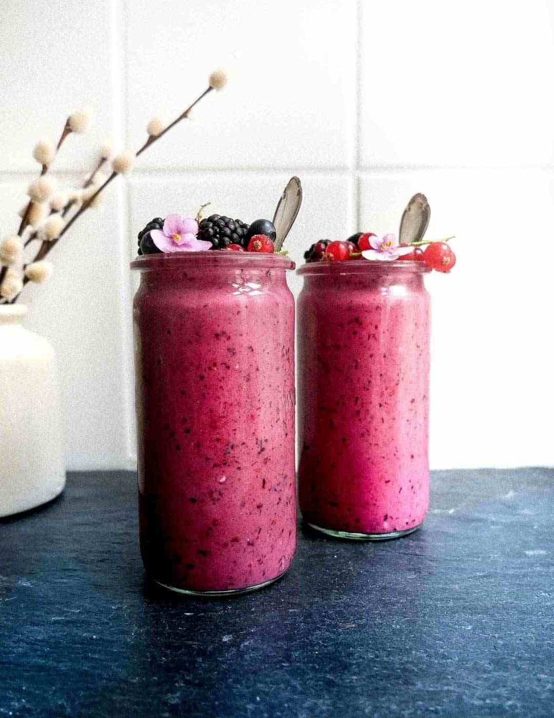 easy berry smoothies