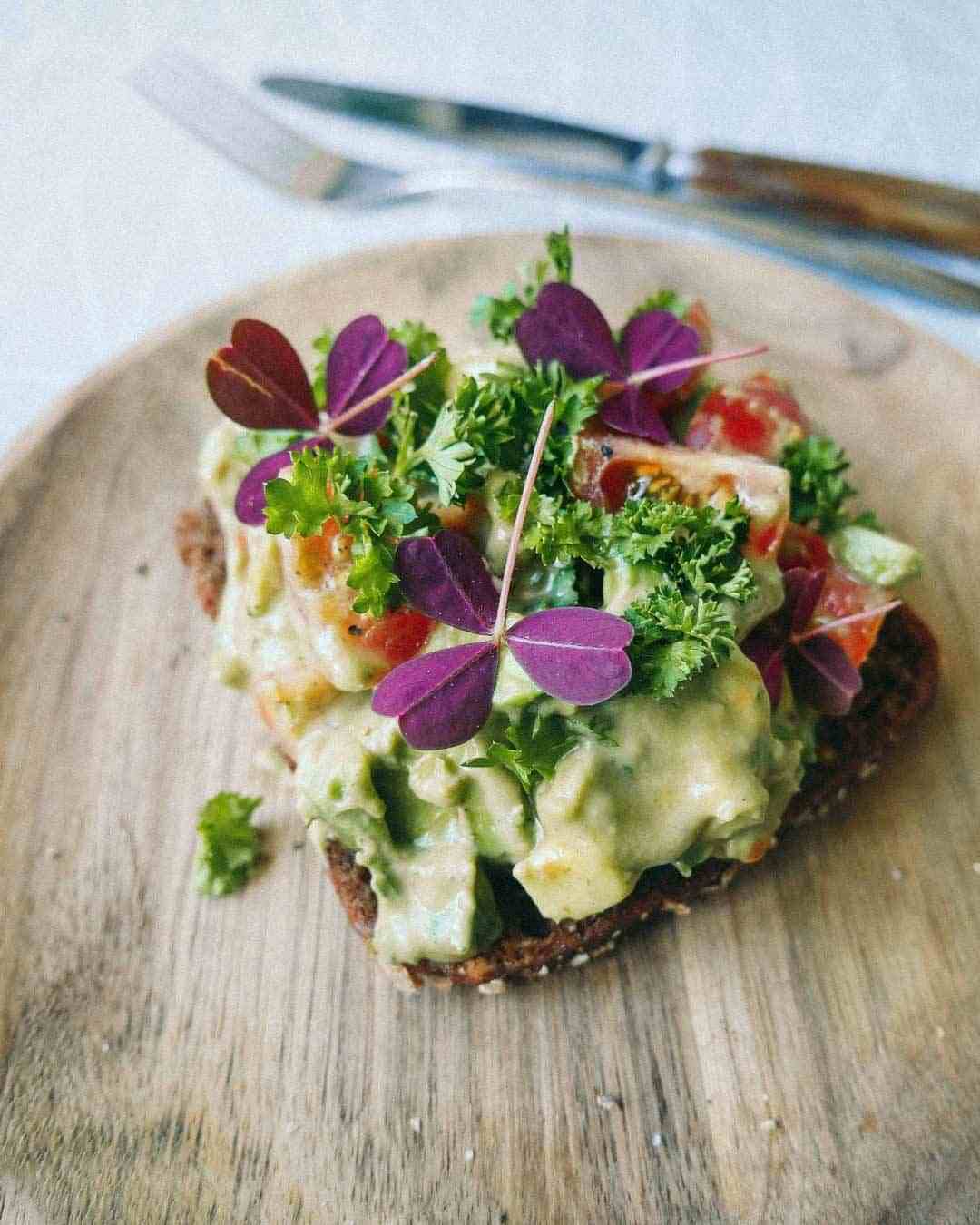 avocado-salad-bread