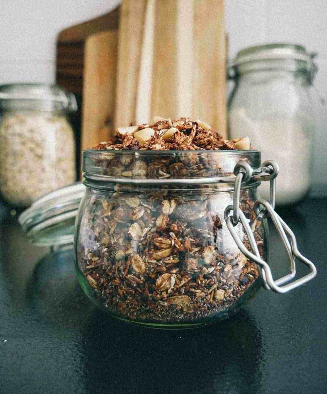 chocolate granola