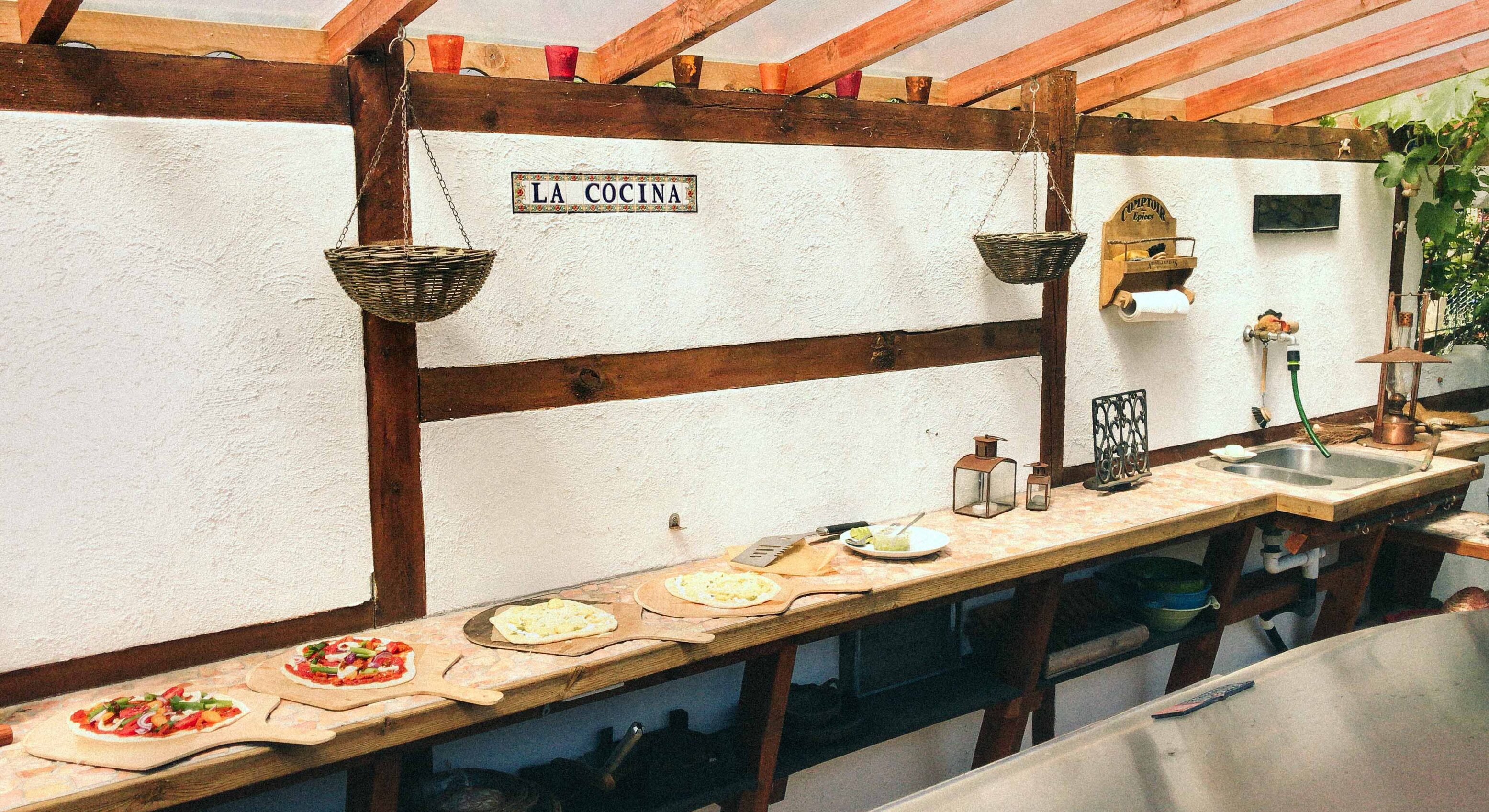 outdoor kitchen home