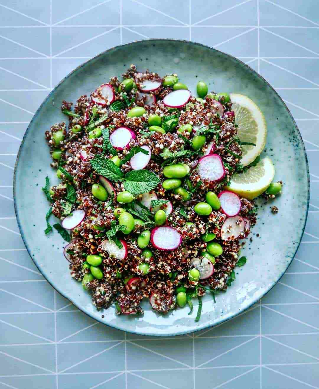Quinoa salad – Healthy recipe with radishes and mint