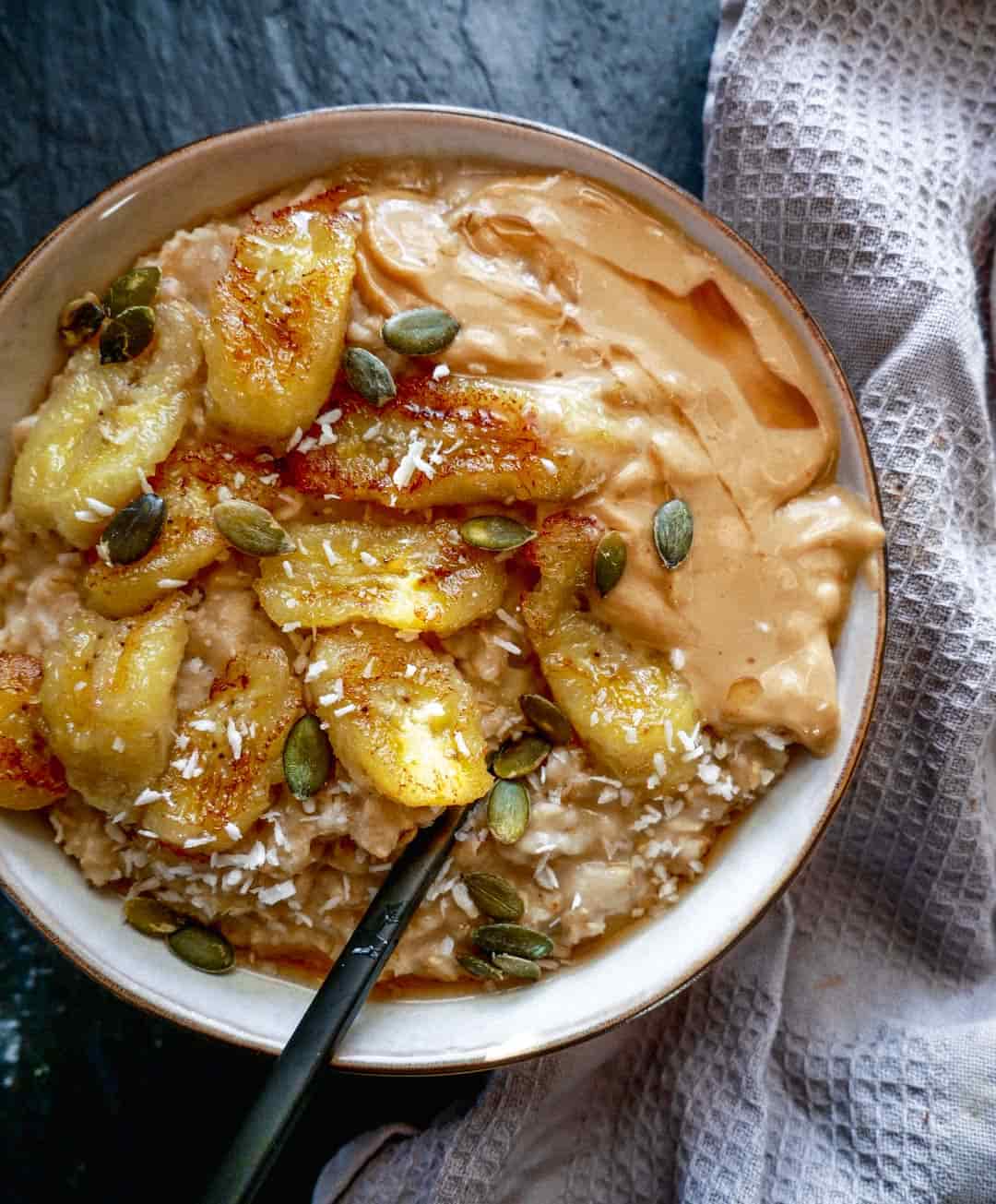 banangrød karamelliserede bananer