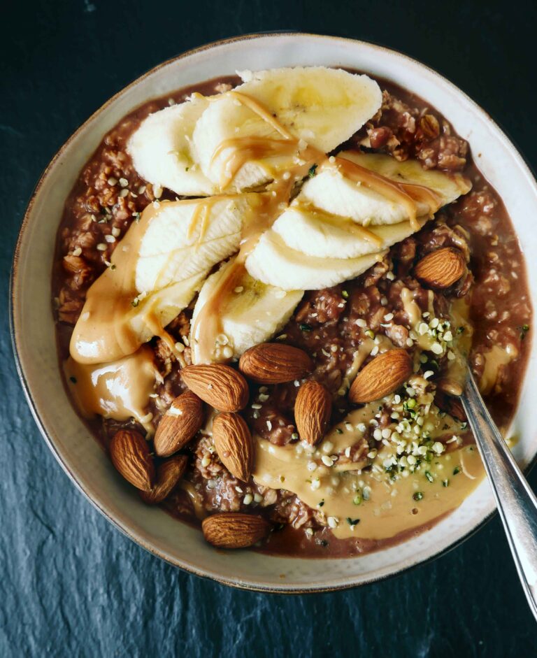 Cacao Porridge Bowl – 10 Minute Vegan Breakfast Recipe