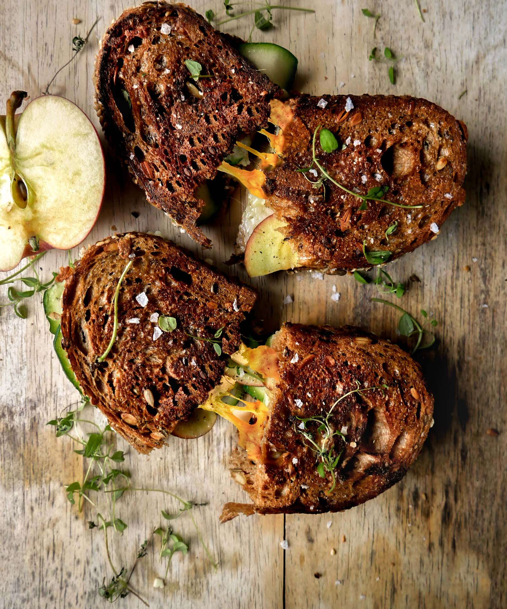 vegan toasts with cheese